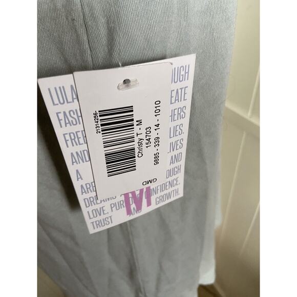 LuLaRoe Womens Tee Sz M Light Green Christy T V Neck Solid NEW with Tags - Picture 7 of 9